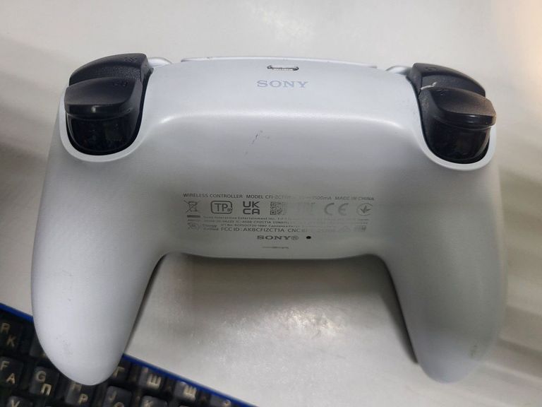 Дешево Sony DualSense Black з ломбарду