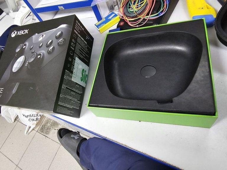 Объявление Microsoft Xbox Elite Wireless Controller Series 2 Black (FST-00003) Б/У