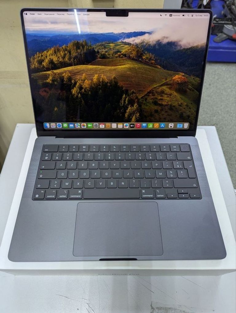 Купить Apple MacBook Pro 14" Space Gray Late 2023 (Z1C80001D) Б/У