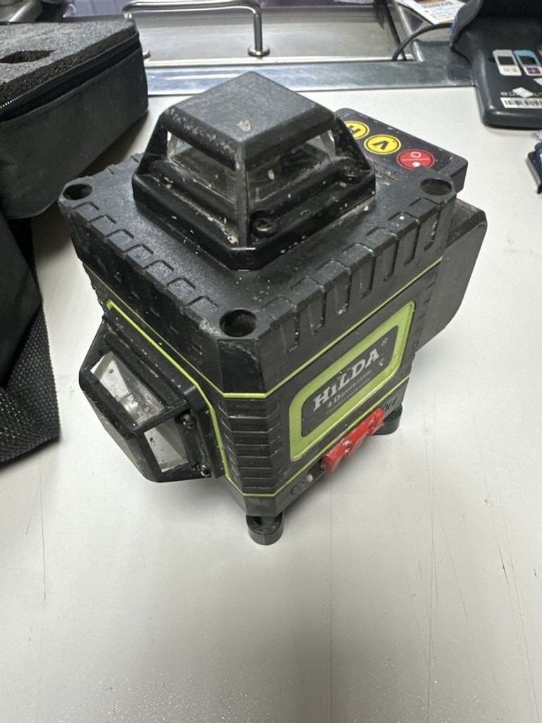 Купити Hilda 4d 360 Б/У