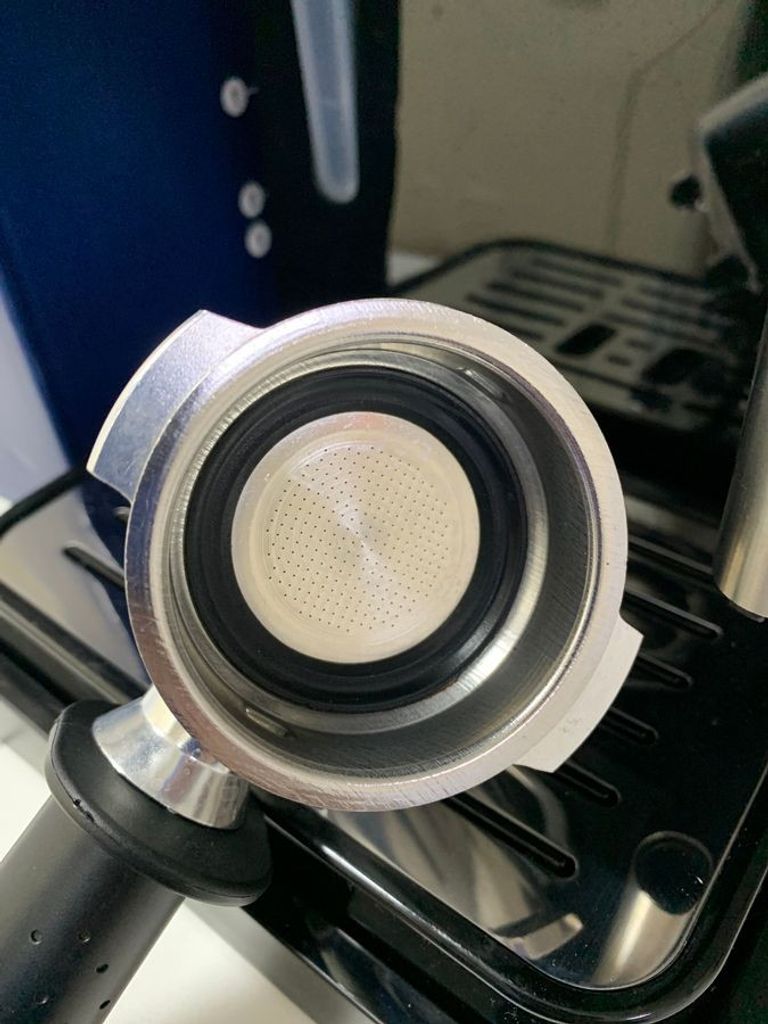 Дешиво Delonghi EC 260.BK с ломбарда