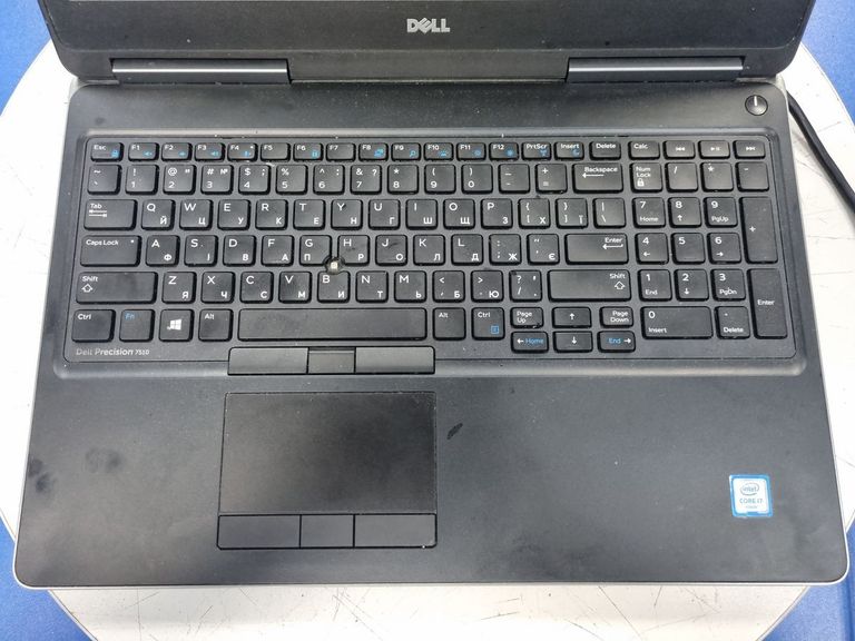 Объявление Dell 15.6/core i7-6920hq/ram32gb/ssd1000gb/radeon r9 m375x Б/У