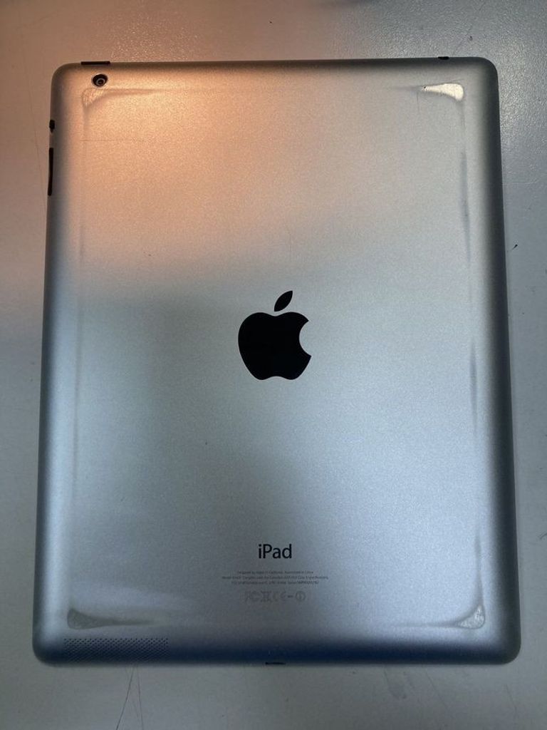 Купити Apple ipad 4 wifi a1460 16gb 3g Б/У