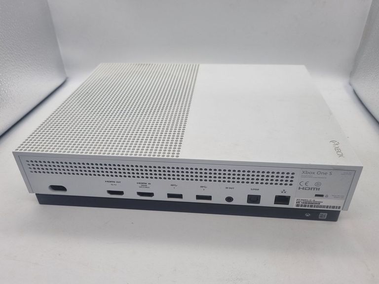 Объявление Microsoft Xbox One S 500GB Б/У