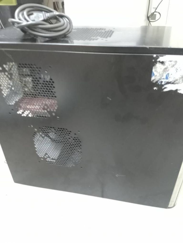 Дешиво Пк intel core i3-3220-3.3ghz/radeon hd4600-2gb/ram4gb/hdd500gb с ломбарда