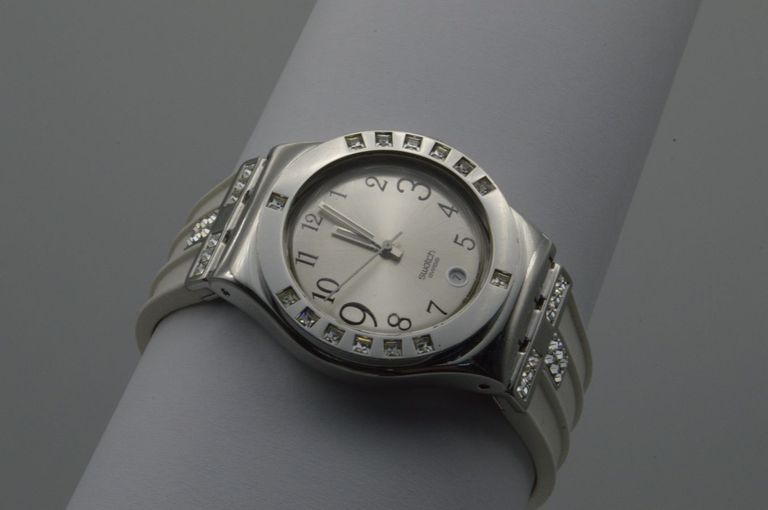 Объявление Swatch жіночі з камінцями Б/У