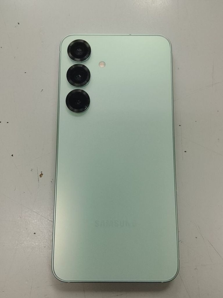 Объявление Samsung galaxy s25 12/256gb Б/У