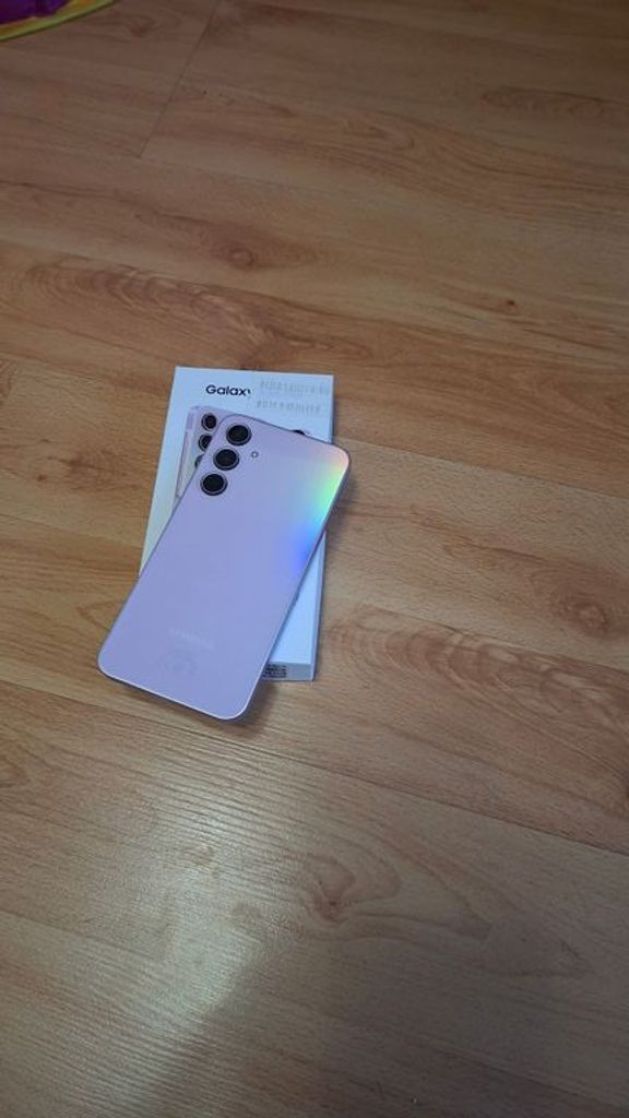 Купити Samsung Galaxy A35 5G 6/128GB Light Violet (SM-A356BLVB) Б/У