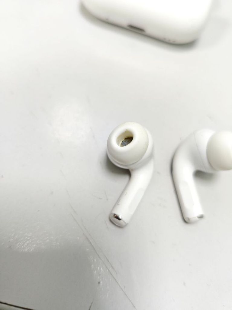 Дешиво Apple airpods pro 2nd generation with magsafe charging case usb-c с ломбарда