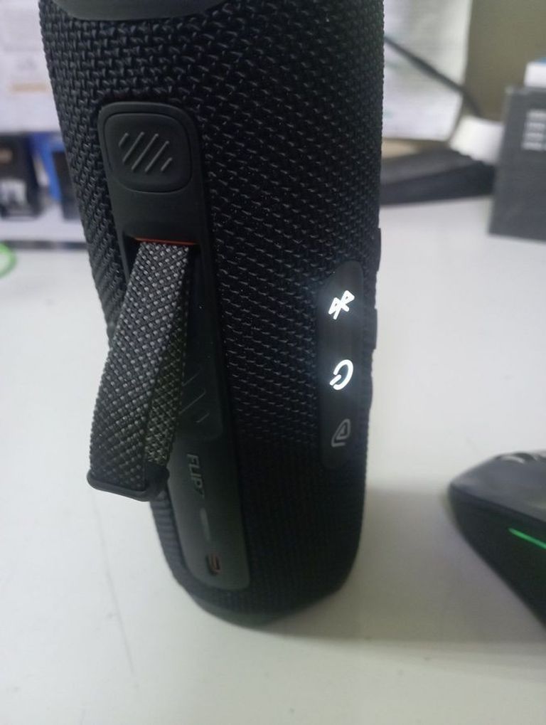 Дешиво Jbl flip 7 с ломбарда