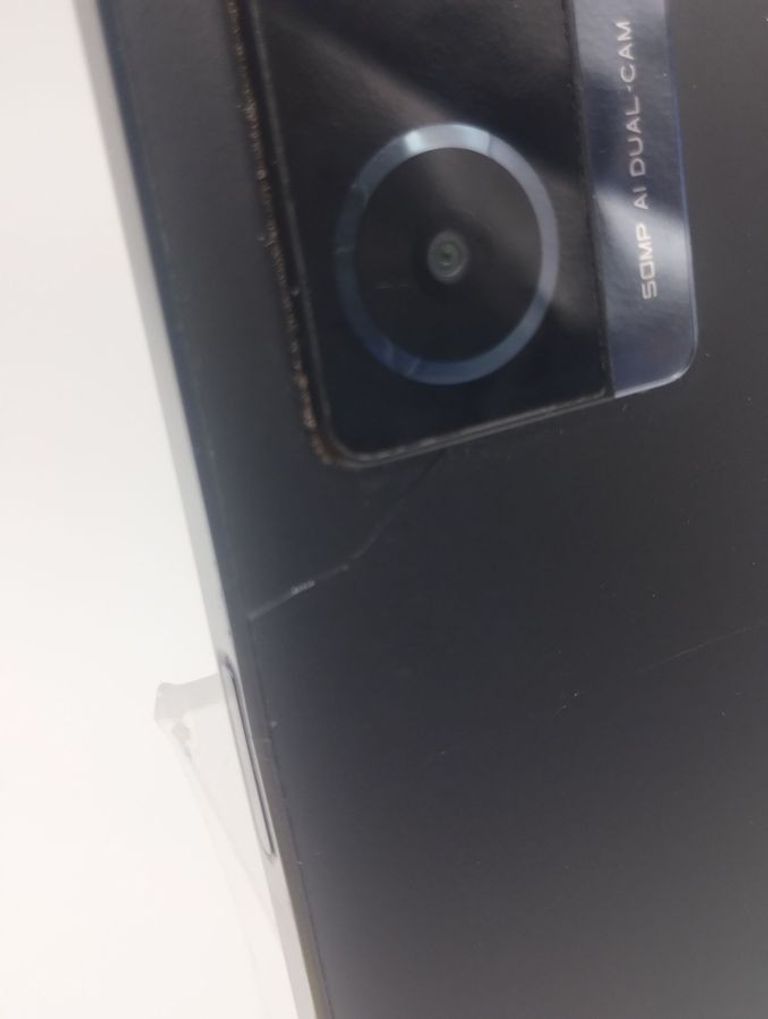 Оголошення Oppo a57s 4/64gb Б/У