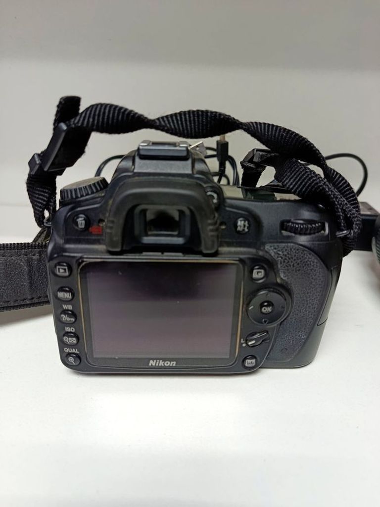Дешево Nikon d90/ af-s dx nikor 18-105mm1:3.5-5.6g ed vr з ломбарду