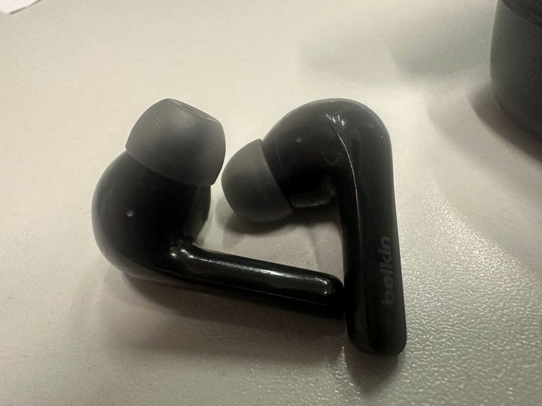 Дешево Belkin soundform motion true з ломбарду