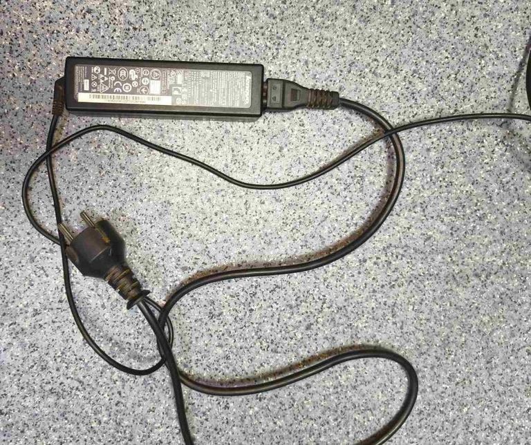 Lenovo 15/e1 1200 ddr3/4gb ddr3/hdd 500 gb/ssd *відсутній/*інтегрована Код:01-200890924. Изображение 12