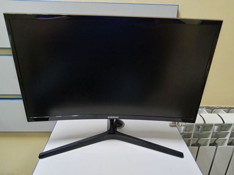 Купити Samsung odyssey gaming crg5 lc24rg50f Б/У