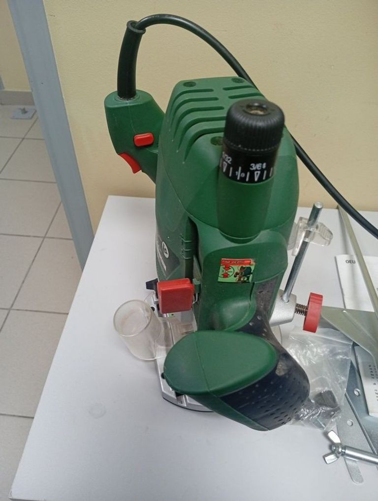 Оголошення Bosch pof 1400 ace Б/У