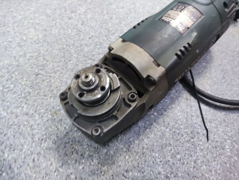 Дешево Makita GA9020R з ломбарду