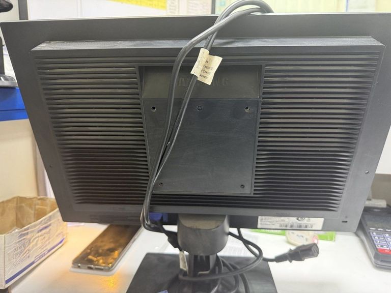 Оголошення Samsung s19c200bw ls19c20kbw Б/У