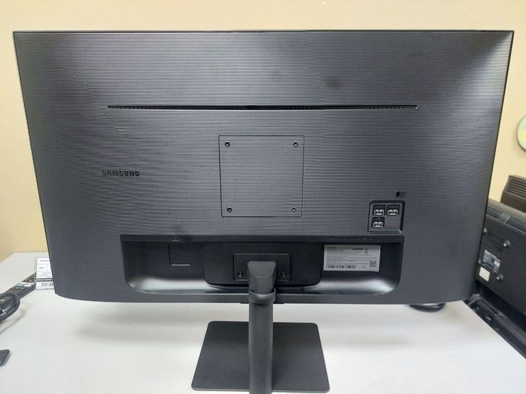 Дешиво Samsung smart m7 с ломбарда