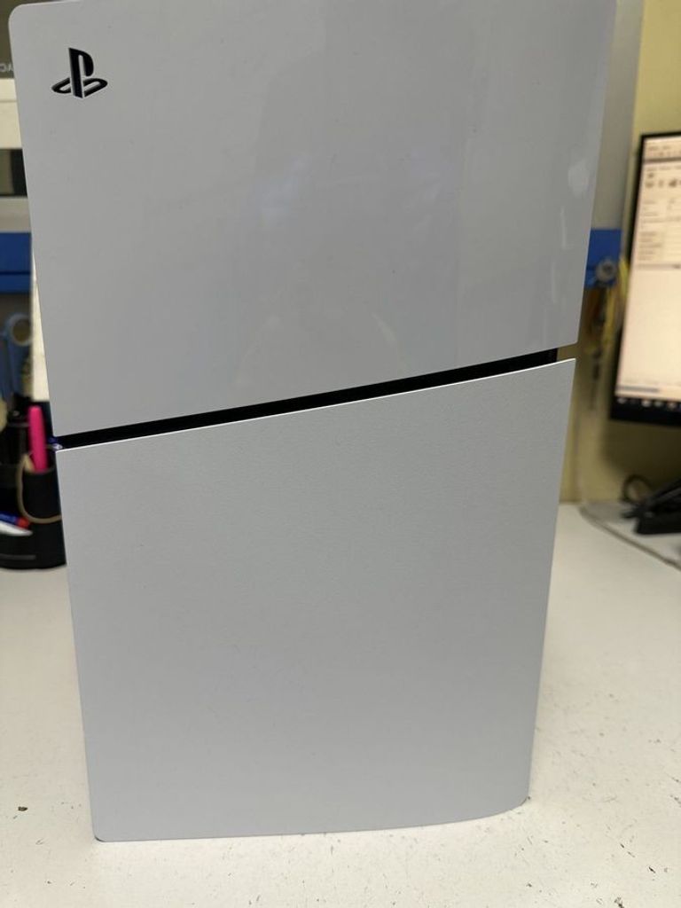 Купити Sony PlayStation 5 Slim Digital Edition 825GB White (1000040658) Б/У