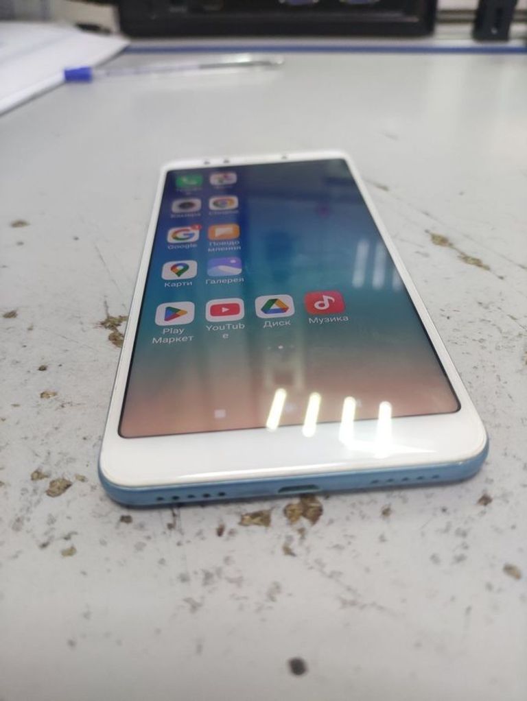 Дешиво Xiaomi Redmi 5 3/32GB Black с ломбарда