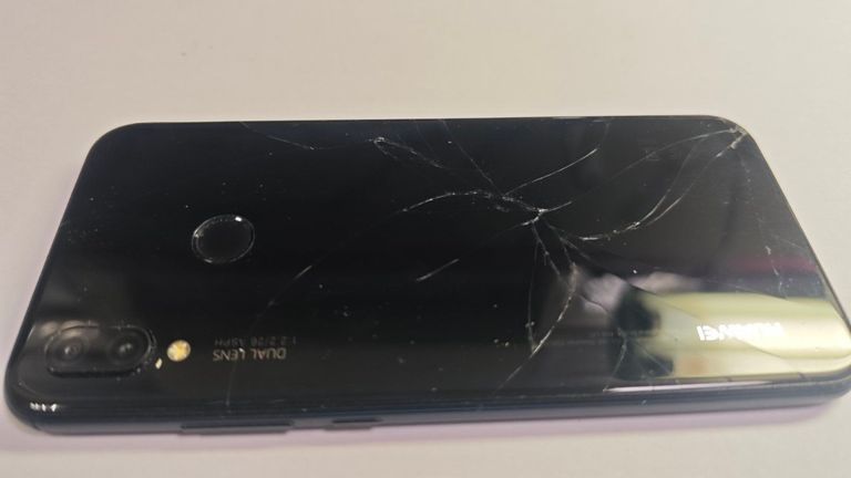 Huawei p20 lite 4/64gb Код:01-200919074. Изображение 6