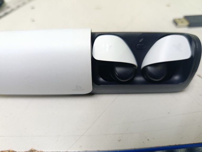 Оголошення Sony pulse explore Б/У