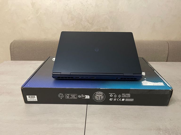 Dell Alienware 16 Aurora AC 16250, 16" 4K IPS 120Hz, Intel 7-240H, 16GB, 1TB, Nvidia GeForce RTX 5060 8GB Код:null. Изображение 6