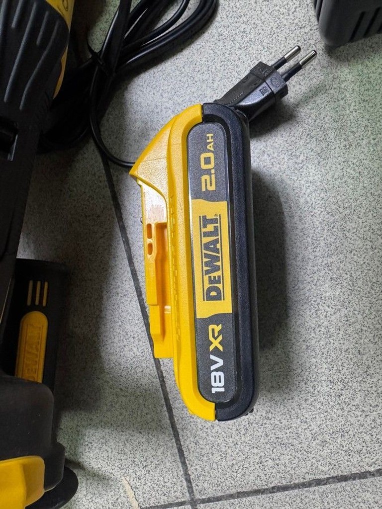 Распродажа Dewalt DCG416VSN, продавец Техноскарб