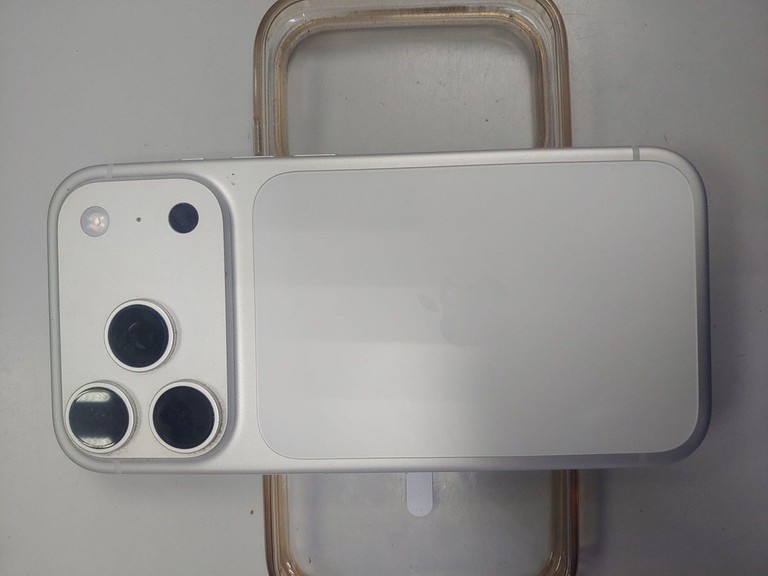 Apple iPhone 17 Pro 256GB Deep Blue (MG8J4) Код:01-200931979. Зображення 7