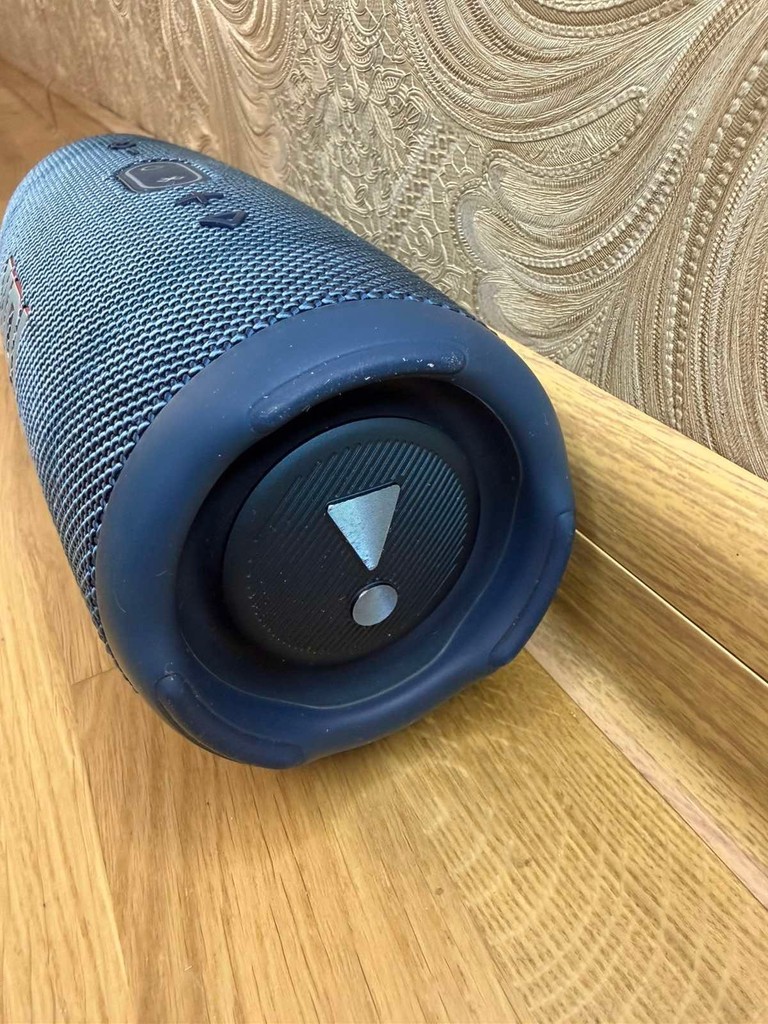 Оголошення Jbl Charge 5 Blue (JBLCHARGE5BLU) Б/У