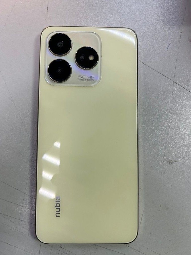 Оголошення Zte nubia v60 8/256gb Б/У