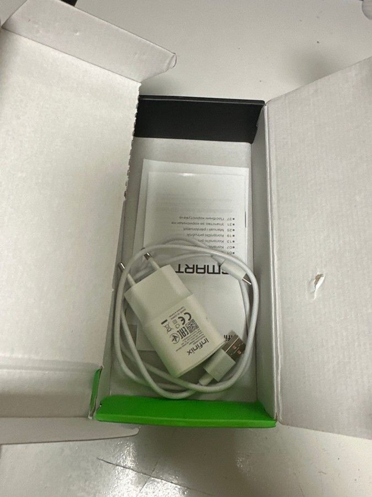 Дешиво Infinix smart 10 4/128gb с ломбарда