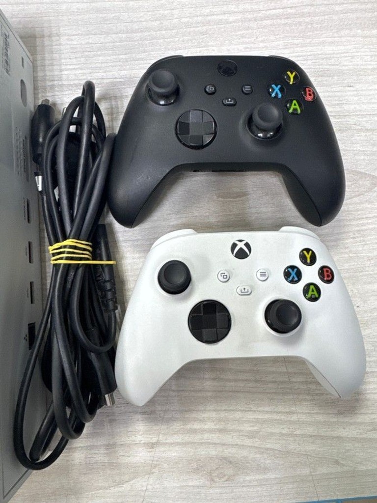 Купить Microsoft xbox series s 512gb Б/У