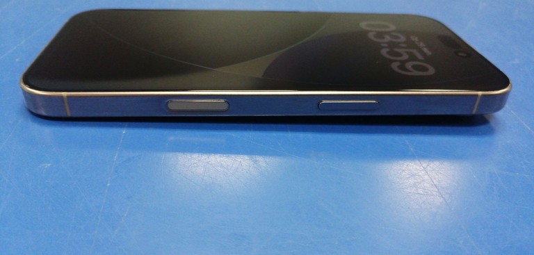 Apple iphone 16 pro 256gb Код:01-201045445. Зображення 6
