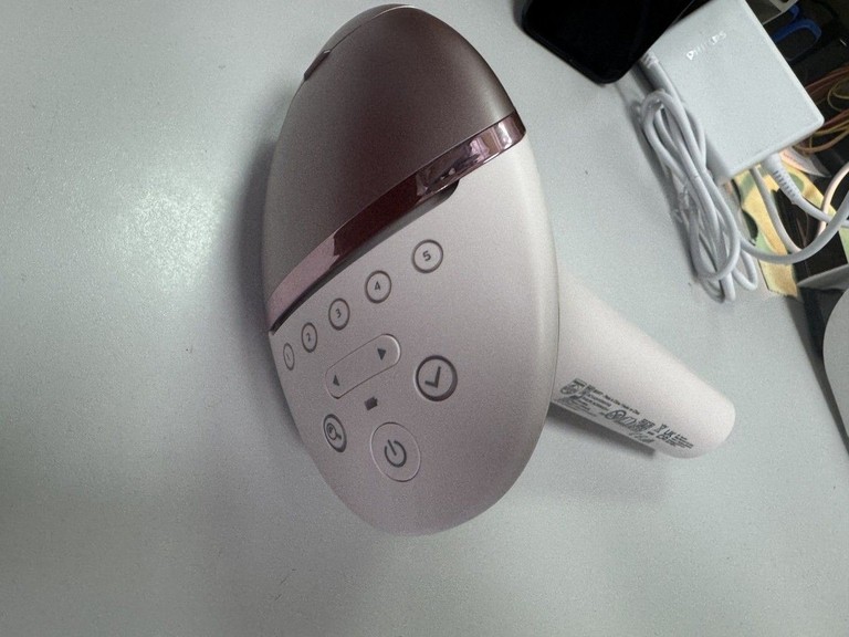 Купити Philips Lumea IPL 9900 Series BRI977/00 Б/У