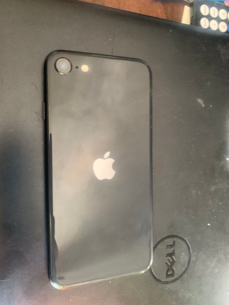 Apple iPhone SE 2020 64GB Black (MX9R2/MX9N2) Код:null. Зображення 4