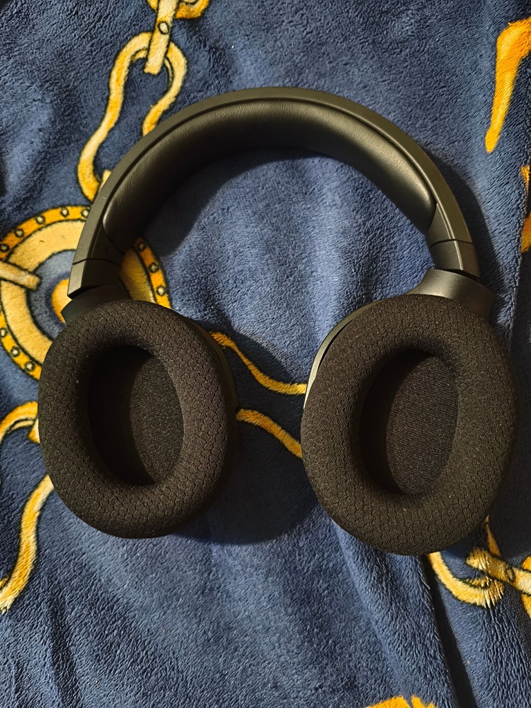 Дешево Razer barracuda x 2022 з ломбарду