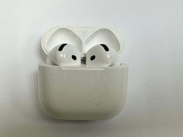 Дешево Apple airpods 4 з ломбарду