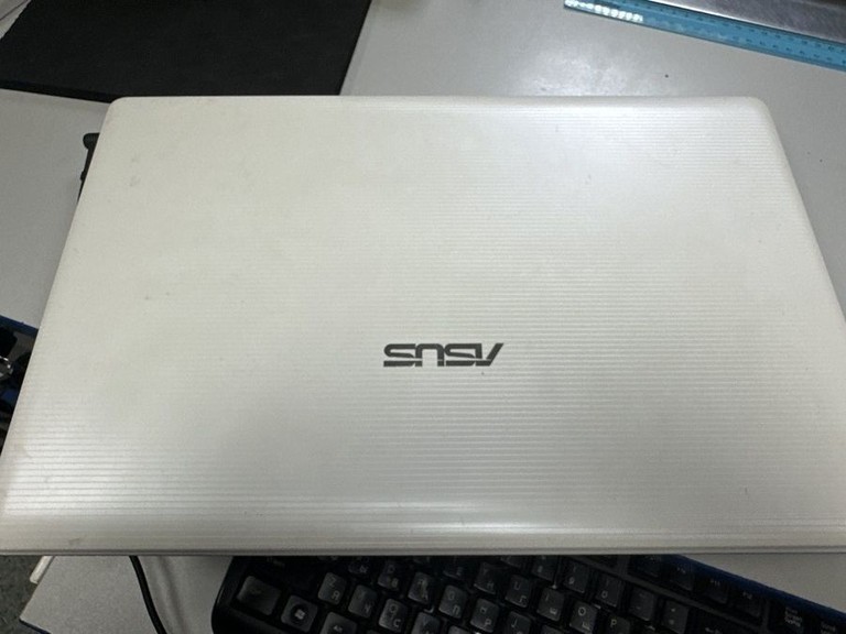 Оголошення Asus 17/pentium 2020m ddr3/4gb ddr3/hdd 500 gb/ssd *відсутній/geforce 720m Б/У