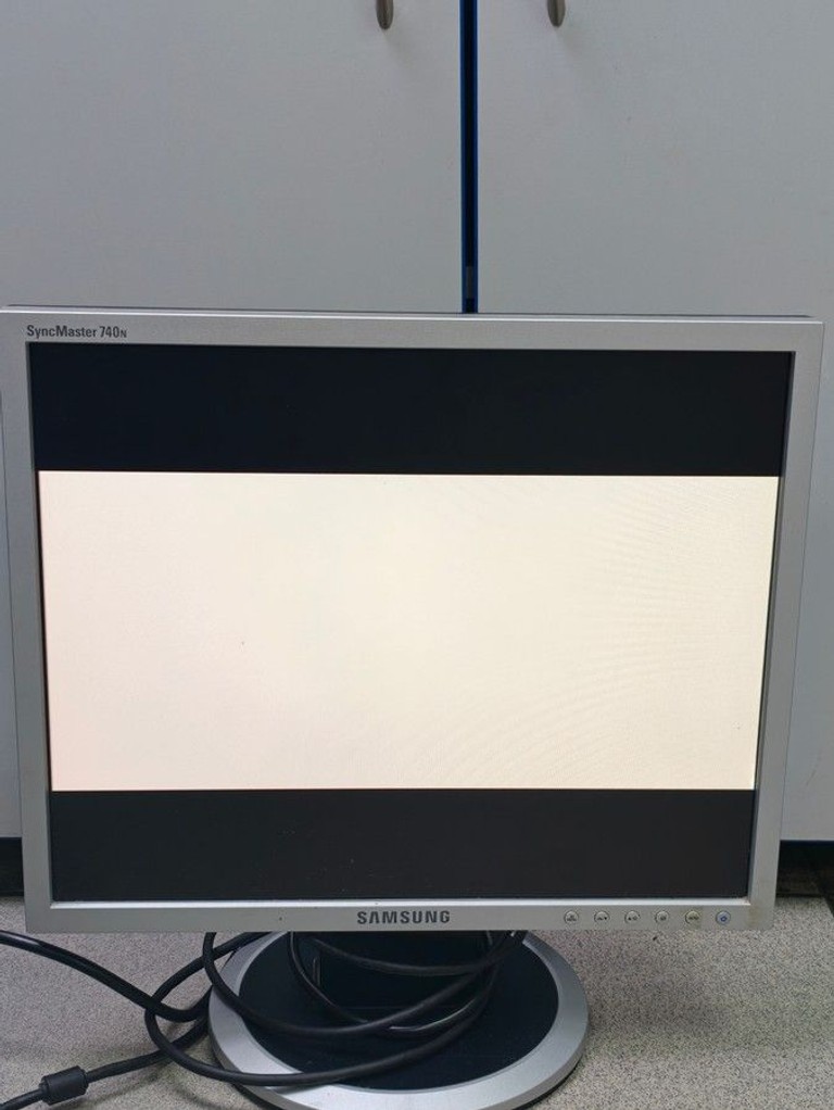 Дешиво Samsung 740n с ломбарда