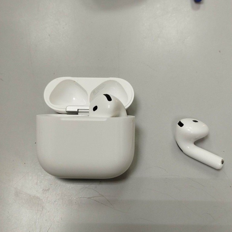 Дешиво Apple airpods 4 с ломбарда