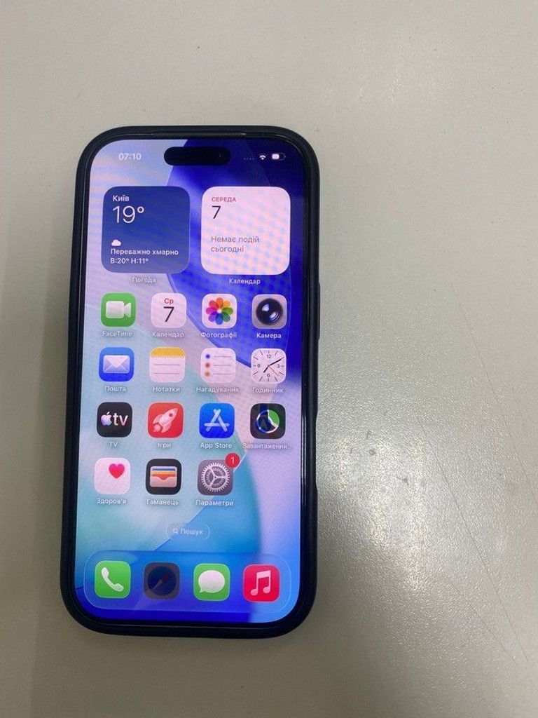Купить Apple iPhone 17 Pro 256GB Deep Blue (MG8J4) Б/У