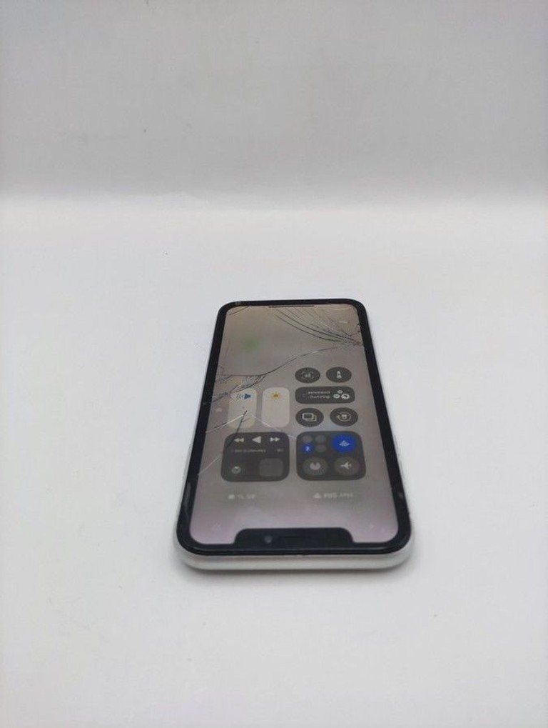 Apple iphone xr 64gb Код:01-201162226. Изображение 9