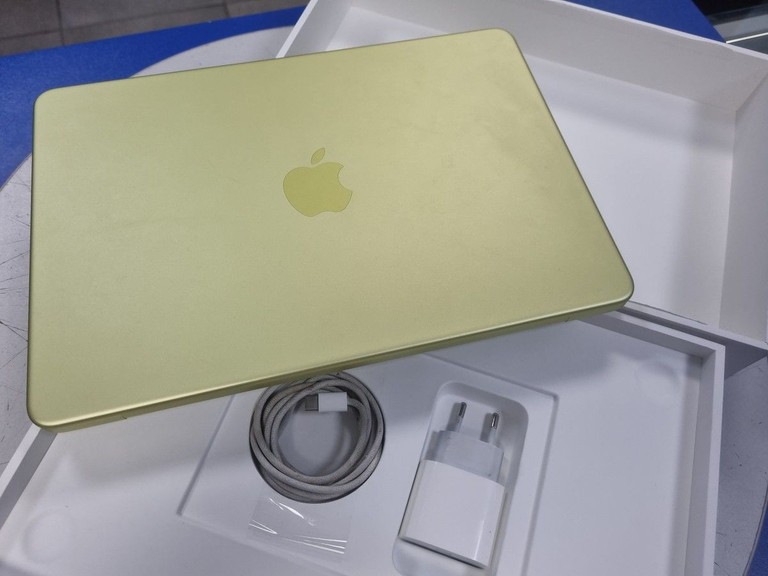 Объявление Apple MacBook Neo 256GB Blush (MHFH4) Б/У