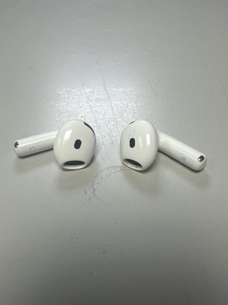 Купить Apple airpods 4 Б/У