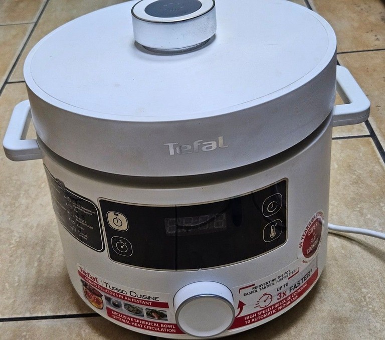 Купити Tefal TURBO CUISINE CY754130 Б/У
