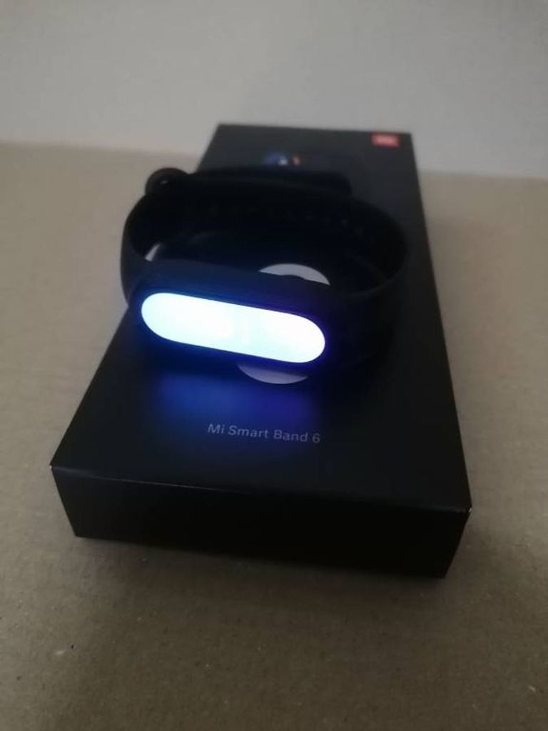 Дешево Xiaomi mi band 6 з ломбарду