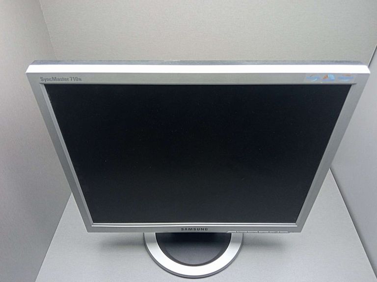 Samsung SyncMaster 710N