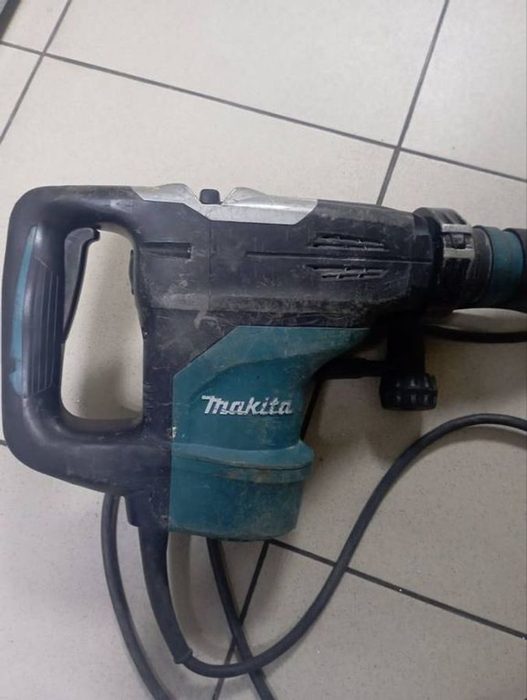 Makita HR4003C